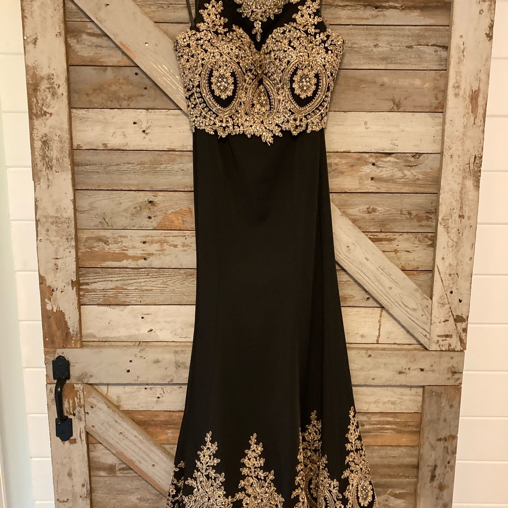 2 piece prom dress.  Worn once xsmall